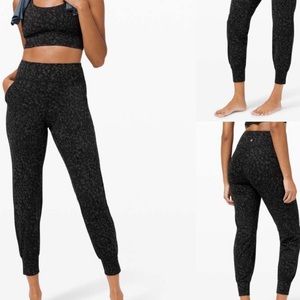 Lululemon Align Jogger 28" Yoga Pants Size 2 Wild Thing Camo Deep Coal Multi